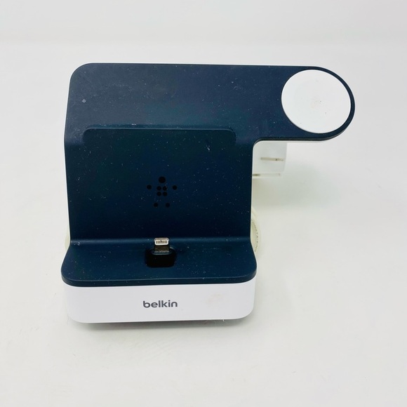 Belkin PowerHouse™ 2-in-1 iPhone & Apple Watch Charging Dock, White - Picture 2 of 7
